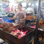 HAI LUA - 炭火でじゃんじゃん焼く！