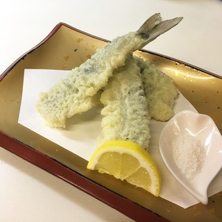 一年中味わえる鮎の“塩焼き”“甘露煮”や旬の魚料理がイチオシ