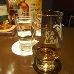 BAR 鶴亀 - 竹鶴17年ストレート＆チェイサー