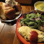 ルーエプラッツ ツオップ - パン＋オムレツ＋スープ 