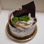cake & cafe Ecrin - ９月のマンスリーケーキらしい、ロイヤルフィグ