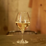 GALLO GARAGE - グラスの白ワイン