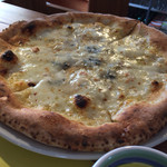 クチーナ イタリアーナ パーチェ - +300クワトロフォルマッジ