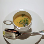 レフェルヴェソンス - おばあちゃんの味～ちいさな茶碗蒸し、しじみとシャンピニオンのコンソメ、おろし立て山葵