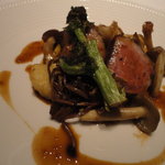 代官山ASO チェレステ - 色々な茸のソテーと岩中豚のグリリア 安納芋のピュレ添え 生姜風味のソース