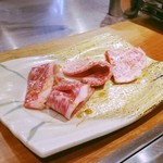 ヤキニクバル 韓の台所 カドチカ店 - 