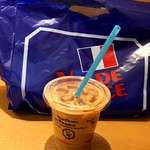VIE DE FRANCE CAFE - アイスカフェオレ：265円