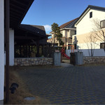 ル パサージュ - 外には遊具が