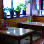 ながた屋 - ブレてるけど店内小上がり席（2017.1）