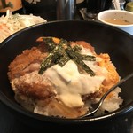 カズサヤ - カツ丼 1000円。