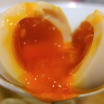 ラーメン星印 - もう少し茹でたモノが好みですが、味はしっかり浸みてます