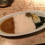 カマル - Curryコンビネーション（M 900円）