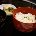 Hasegawa - たけのこご飯と赤だし、お漬物