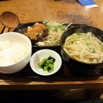 武州うどんあかねandみどりダイニング - ハンバーグ定食　和風（\820）