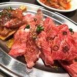 リトル肉と日本酒 - タレ焼肉盛り