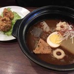 東京Jimbei - おでん屋のカレー(ルーのみ)、鶏の唐揚げ