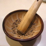 とん太 - ゴマすり