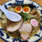 中華そば屋 佐藤 - ワンタン麺 830円 半熟味付玉子100円