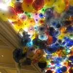 HOTEL BELLAGIO - フロントロビーの天井