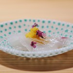 寿しの吉乃 - 燻製〆鯖、茄子、ラ・フランスのシャーベット