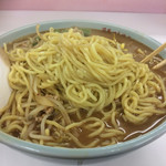 上州ラーメン - さすがは5玉！ 麺がどっさり入っている。箸で持ち上げてもずっしりと重い。