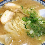 元祖赤のれん 節ちゃんラーメン 天神本店 - ワンタン