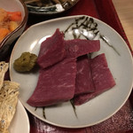 旬菜 おぐら家 - 馬肉の燻製