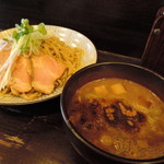 【つけ麺 並】1000円（昼はスープ割無し）