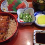 Unagi No Akashi - サービス定食