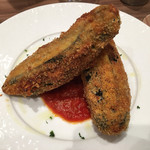 俺のイタリアン - ナスとアンチョビ モッツァレラチーズの挟み揚げ¥580