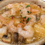 俺のイタリアン - エビとマッシュルームのアヒージョ¥650