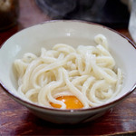 谷川米穀店 - うどん小（温）玉子付き 200円