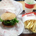 ドムドムハンバーガー - ランチセット土曜日 ベーコンレタスバーガー ポテトＳ メロンソーダ 550円