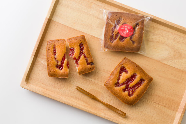 ハチや菓子舗 - 八郎潟（ケーキ）の写真