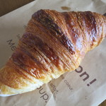 クロワッサン238円