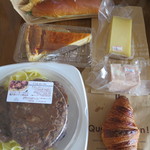 フランス人の店　ボー・スィエル - チーズやパテも買って3,436円也