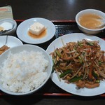 珍味館 - 豚ロースもやしと玉子炒め（700円）