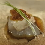 平和寿司 - カワハギ身と肝、ポン酢で