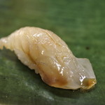 平和寿司 - ヒラメの昆布締め