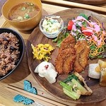 PRANA - 日替わり