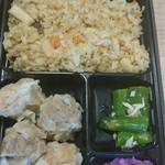 包宝 - シューマイ4個と中華おこわ弁当(海鮮)