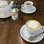 AU GAMIN DE TOKIO table - ギャマンのカップで〜♬