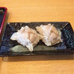 らーめん仙代 - 手ごねシューマイ 2個200円 調味料がなくても下味がしっかりしてるのでそのままイケます