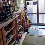 ヴィア ラッティア - 玄関で靴を脱いであがります