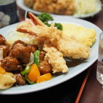 龍潭 - C定食 肉団子 エビフライ 卵焼き