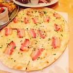 Paulaner am Dom - ここの良いところはフラムクーヘンのある点