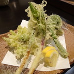 禅紫 - 山菜の天ぷら