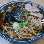 満び - らーめんあっさり太麺