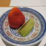 中国彩膳 にじょう - 29年2月　苺、キウイ