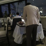 Yan Toh Heen  - つい目が行く、他のテーブルの北京ダック